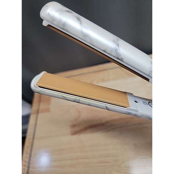 CHI Tourmaline Ceramic Flat Iron 1\